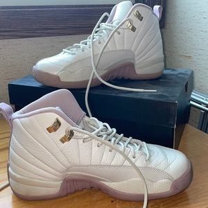 Plum fog Jordan’s size 6Y (woman’s 7.5)